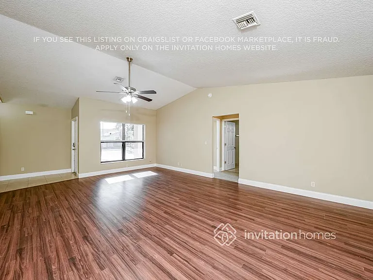 5646 Lincoln Cir E — Photo 3