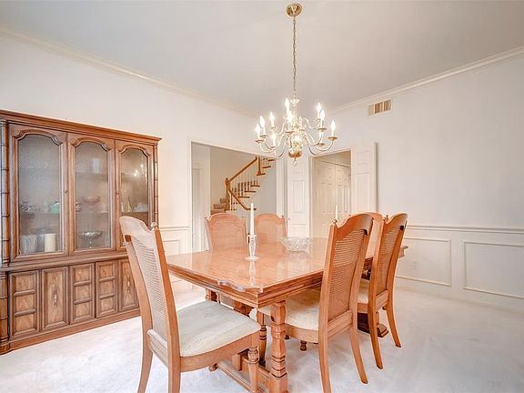 5th image of 16723 Chestnut Meadow Ct