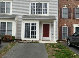 45444 Oak Trail Sq, Sterling, VA