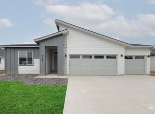 13742 Oliver St, Caldwell, ID 83607