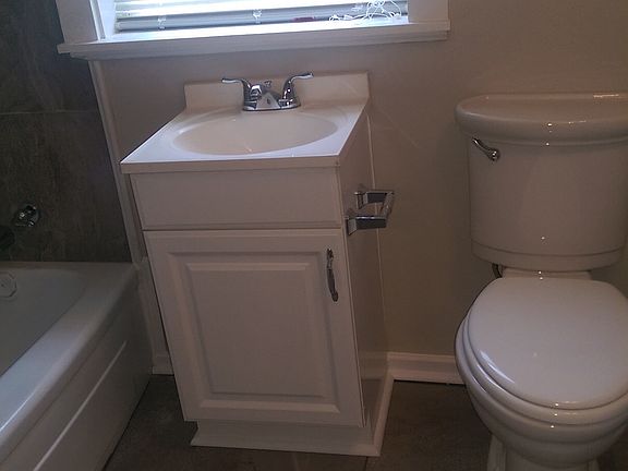 2nd image of 2137 Sadler Ave