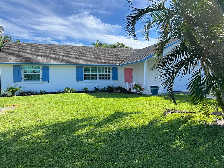 8014 SE Carlton St — Photo 1