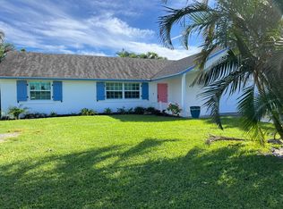 8014 SE Carlton St, Hobe Sound, FL 33455