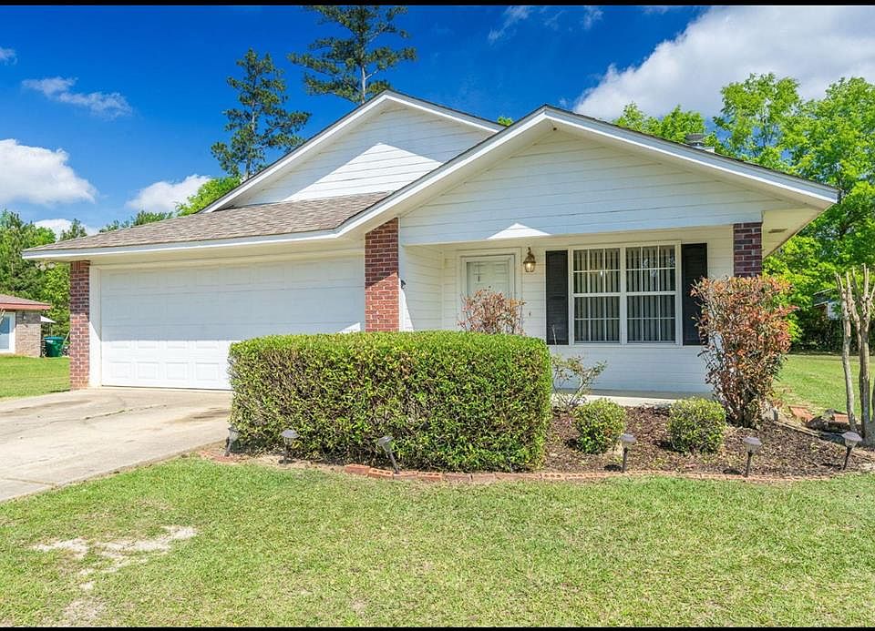 1st image of 112 Hinton Dr