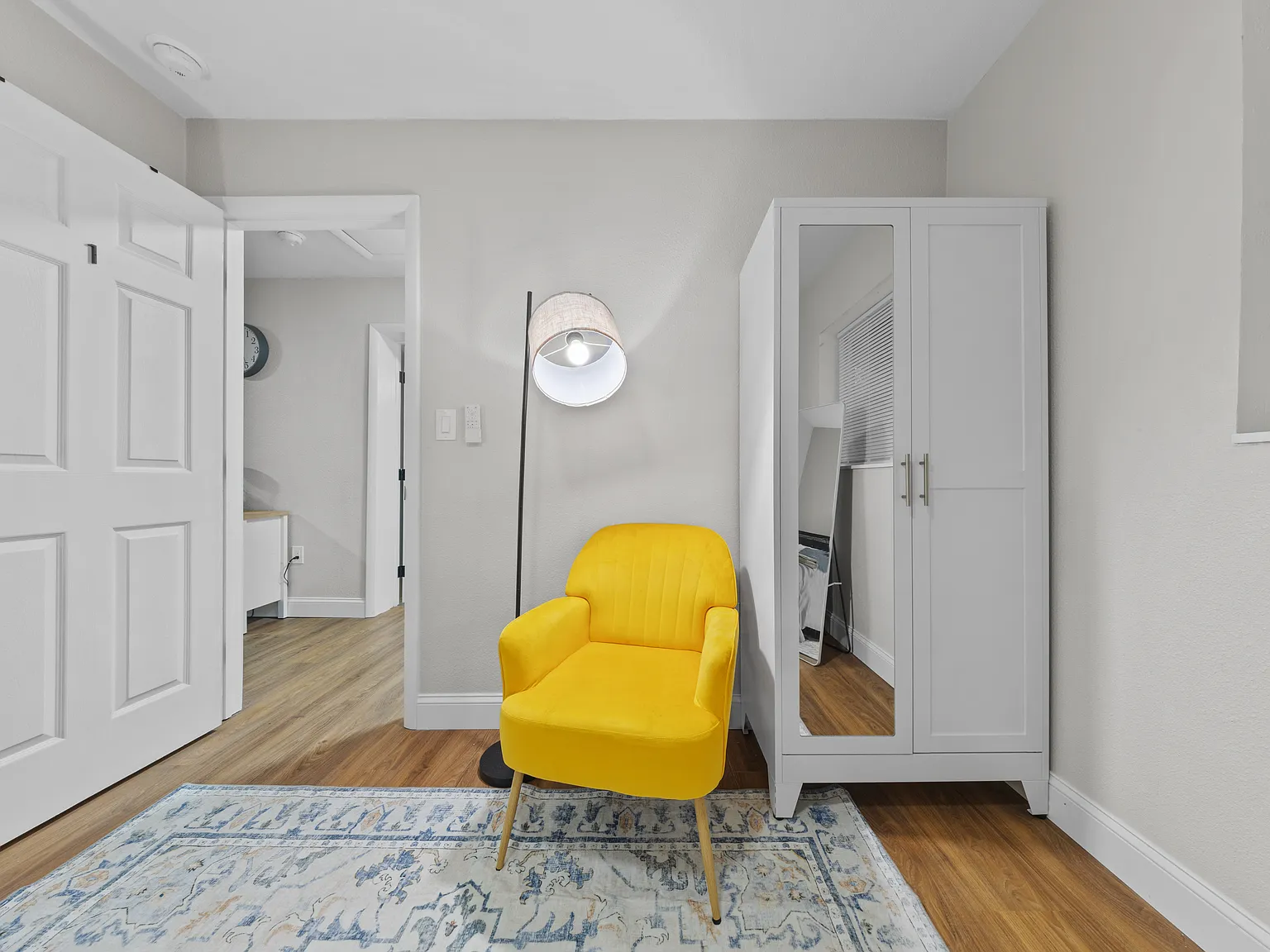 7 bed, 1276 sqft, $800 — Photo 1