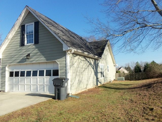 2nd image of 134 Leighs Grove Ct