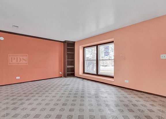 5th image of 2308 Andover Ct #2308