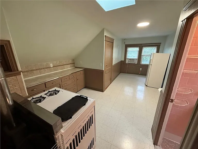 231 Orchard St — Photo 16