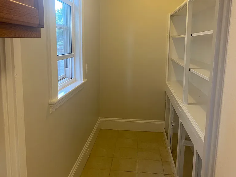 122 Washington St #122 — Photo 3