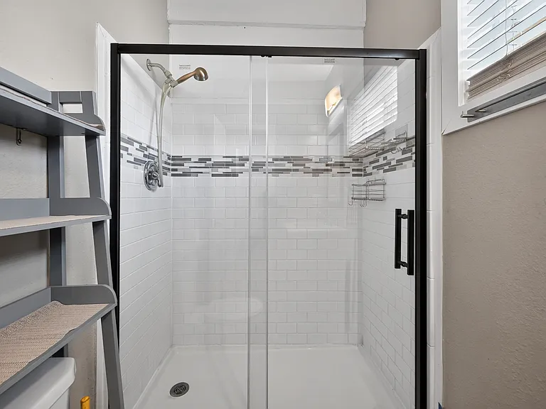 1420 Dayton St — Photo 17