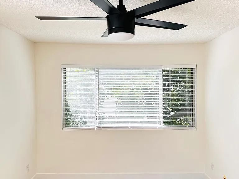 497 El Molino Ave #209 — Photo 7