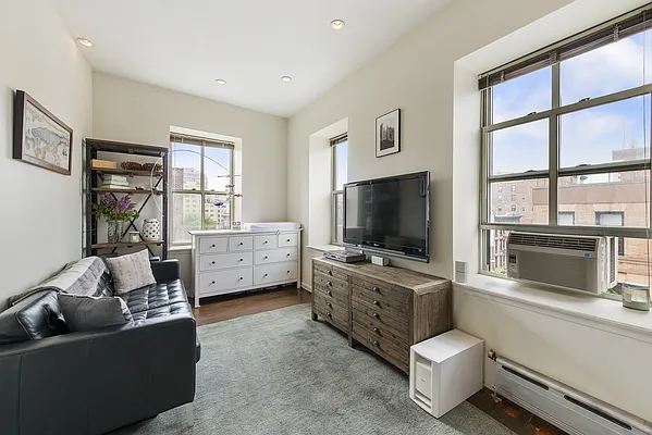 Sold by Nest Seekers International | media 1
