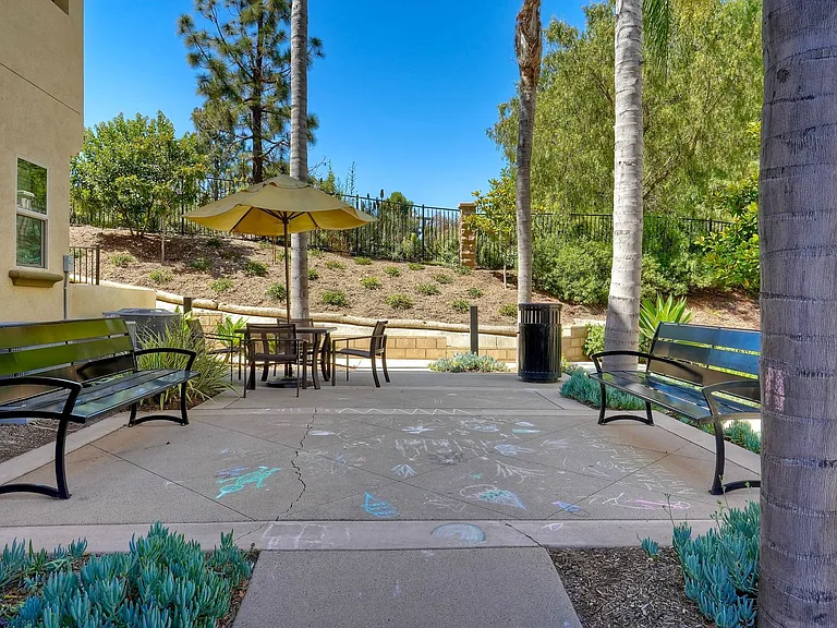 1576 Castillo Way — Photo 31