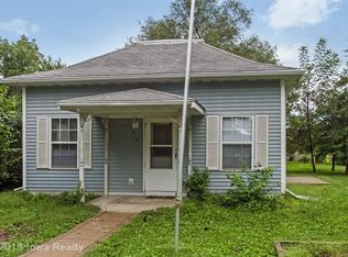 210 S River St, Cambridge, IA 50046
