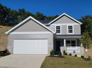 769 Fox Creek Dr, Fenton, MO 63026