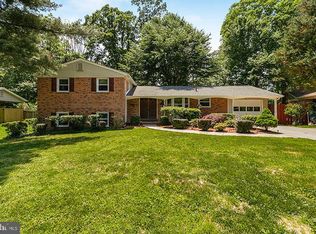 6926 Sydenstricker Rd, Springfield, VA 22152