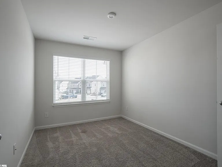 219 Hipps Crossing Dr — Photo 12