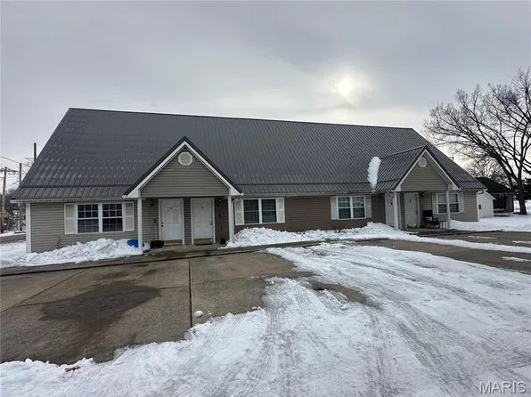 243 E North St, Benton, MO 63736