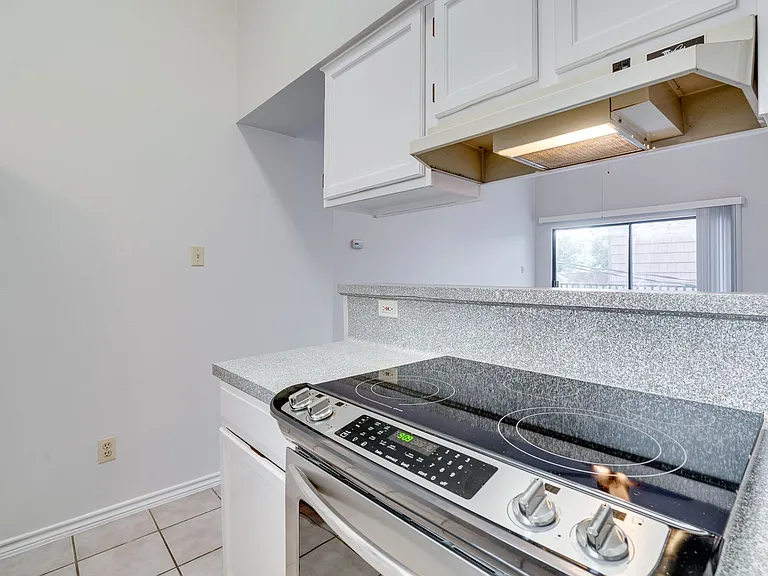 1908 San Antonio St #306 — Photo 16
