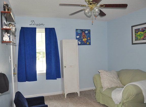 4th image of 3705 Winchester Way