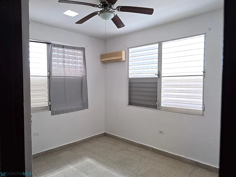 0 Calle 1 — Photo 13