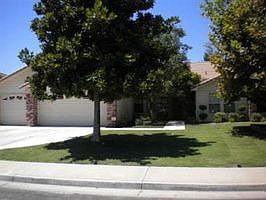 Home for Sale in Bakersfield, California $289,900