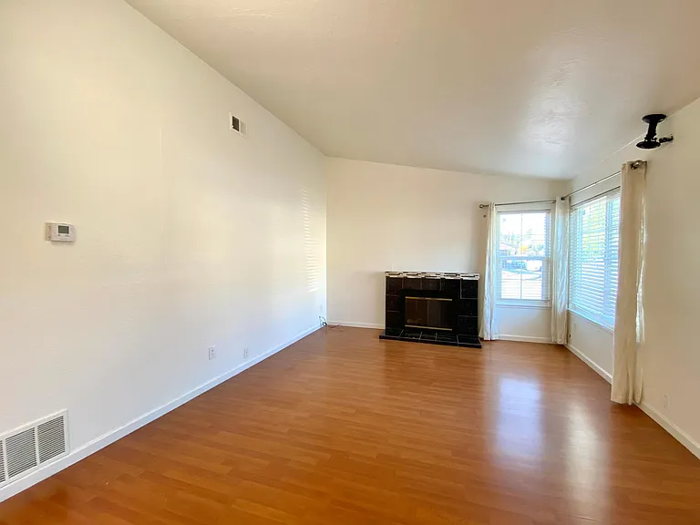 3904 Taubeh Ct — Photo 17