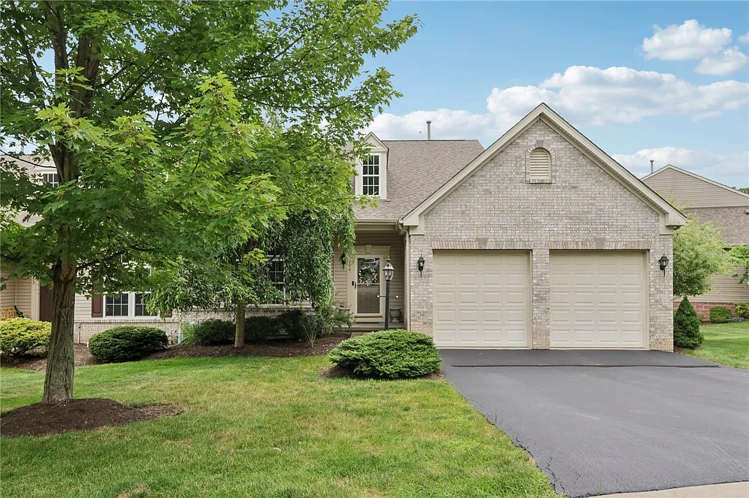 774 Norwegian Spruce Dr photo 1