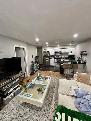 10 Roberts St Photo 1