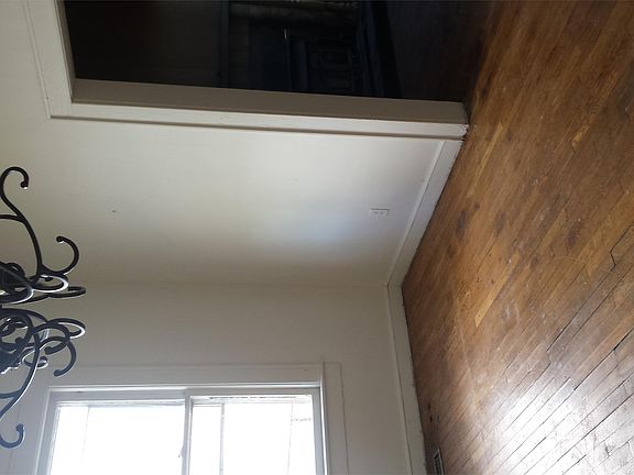 5th image of 302 Woodlawn Ave