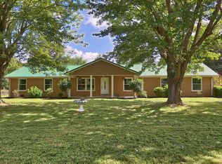 156 New Deal Potts Rd, Cottontown, TN 37048