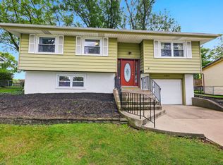 1419 Hampton Ln, Schaumburg, IL 60193