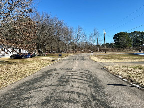 5th image of 257 Pin Oak Dr