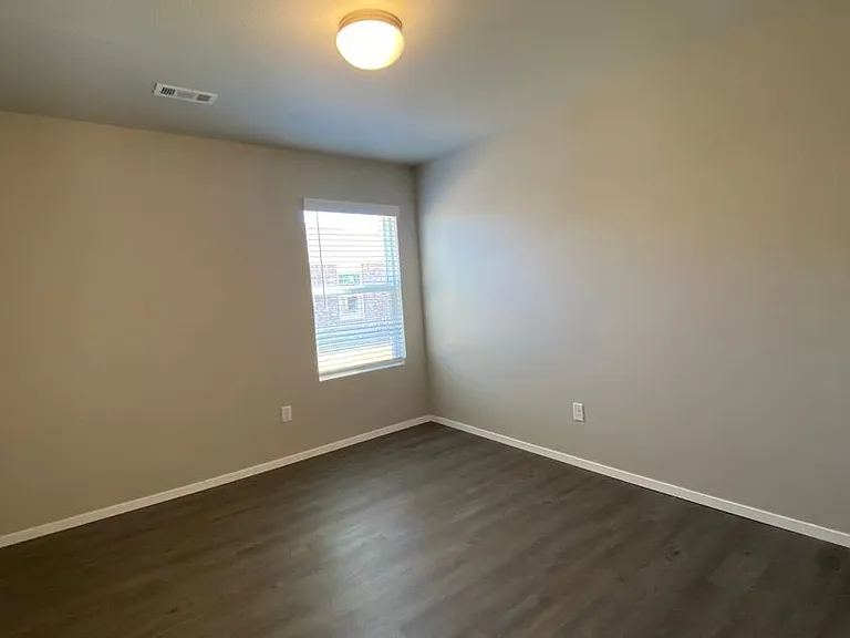 503B W Christopher Dr — Photo 10