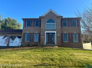 1355 Oak Dr, Shavertown, PA 18708
