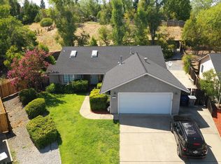 1465 Spaniel Ct, Redding, CA 96003