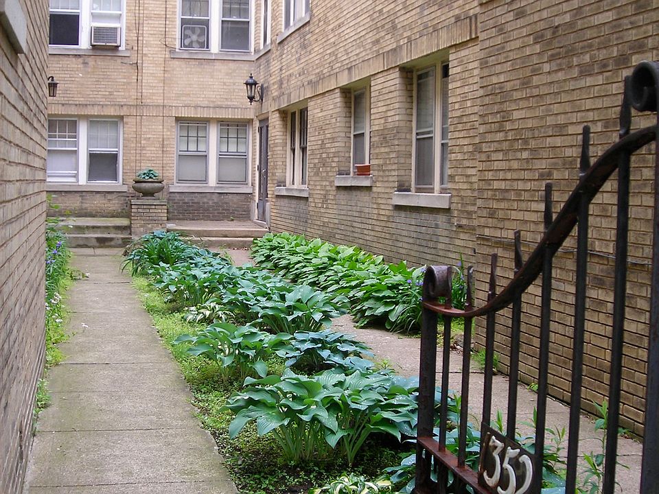 2nd image of 1348 W Clifton Blvd APT 3