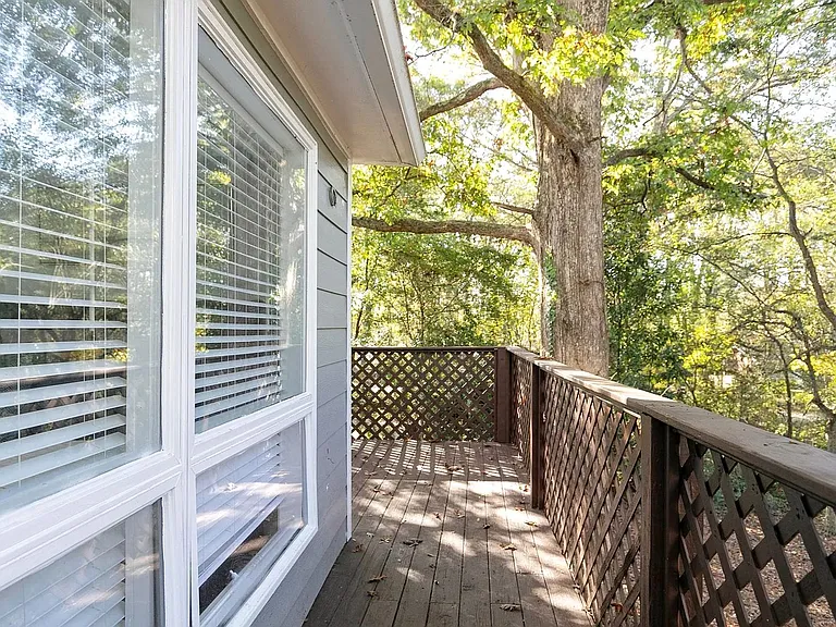2085 Browns Mill Rd SE — Photo 15