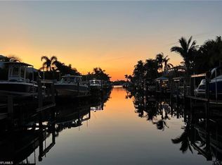 1585 Pelican AVE, NAPLES, FL 34102