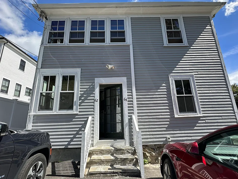 62 Cottage St #2