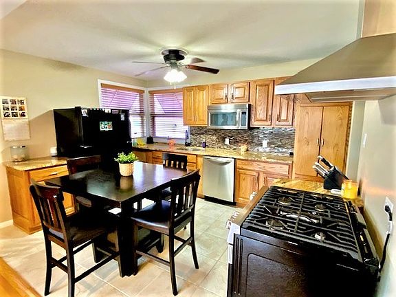 5th image of 17330 Odell Ave