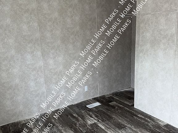 4th image of 311 Sherwood Dr