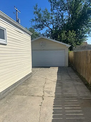21116 Vermander Ave — Photo 2