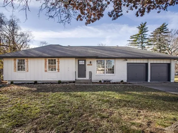 18113 Hanthorne Dr, Independence, MO 64057