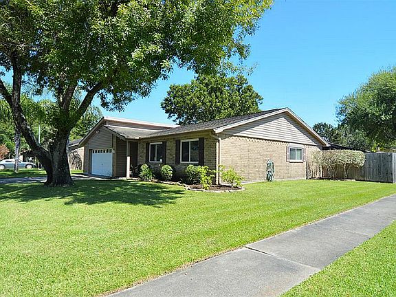 2nd image of 318 Morningside Dr