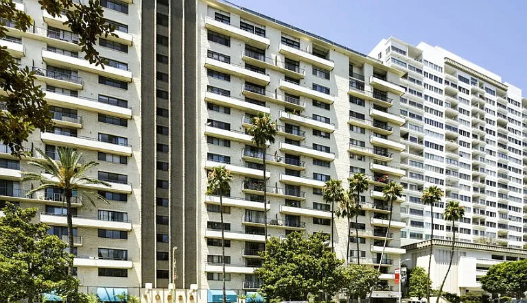 10535 Wilshire Blvd #912 — Photo 1