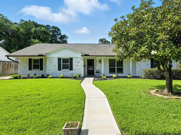 10718 Chevy Chase Dr, Houston, TX 77042
