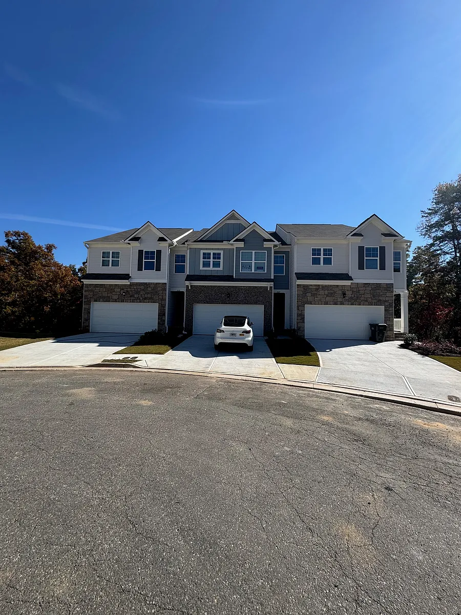 Building Photo - 567 Stoneybrook Dr