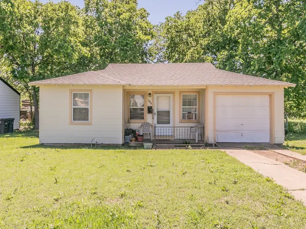 1008 Schieffer Ave, Fort Worth, TX 76110