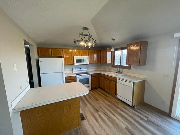 4th image of 13508 S 34th St